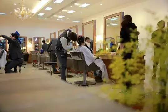 帮你解决“头等大事”5家高品质高颜值美发沙龙拿去（含大量福利）|喜铺