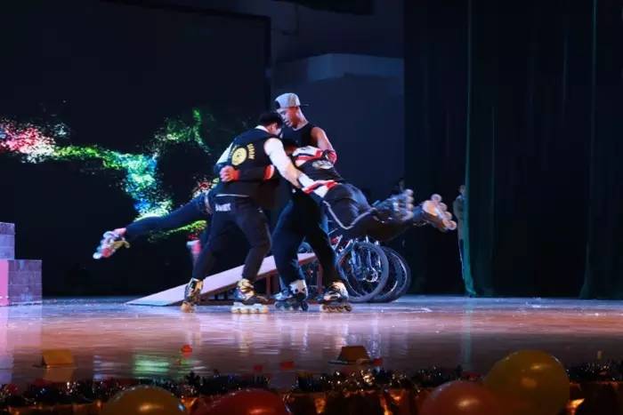 别young,别young跨界潮流艺术展