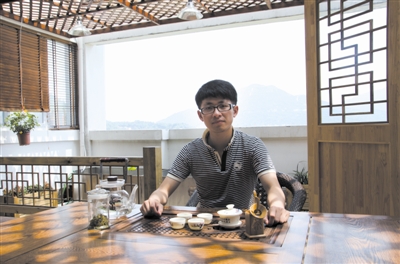 创客创业忙看温大“肖奈”研发掌上3D创业项目