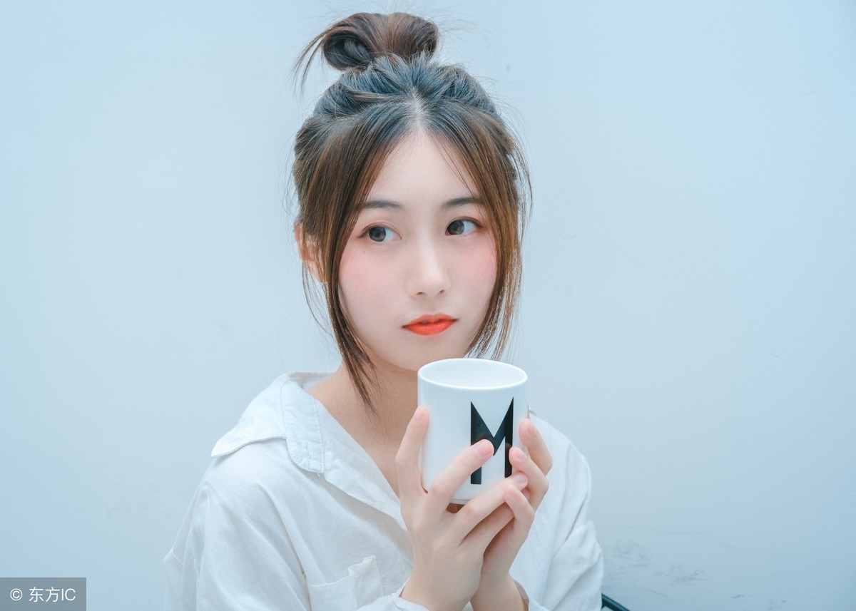 小说：她被五岁的儿子给卖了，回国就住进豪华别墅，还有个男室友