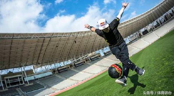 pes2016实用过人技巧,求篮球实用过人招式和技巧