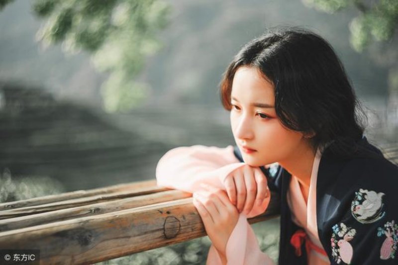 小说：女子为研究治疗瘟疫的解药，竟拿当朝大太子来做实验