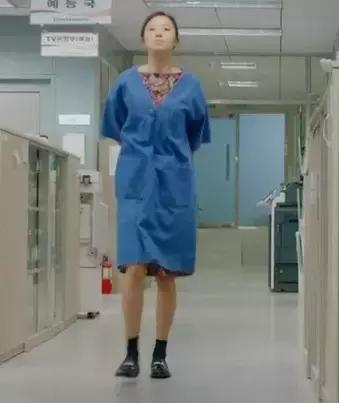 天河丨睡衣穿得对，气质翻百倍丨继续开扒《W》造型