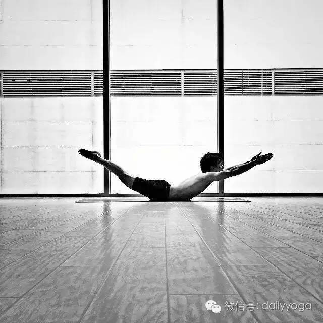 山式是瑜伽最基础体式,基础好看的瑜伽体式