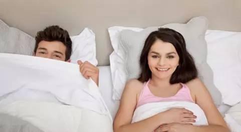 老婆婚后性冷淡，不妨试试这些助*药性**品。