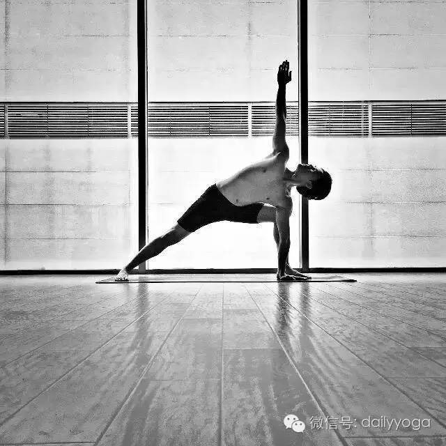 山式是瑜伽最基础体式,基础好看的瑜伽体式