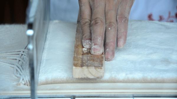 鳗烤肉现烤活鳗鱼探店,食妞