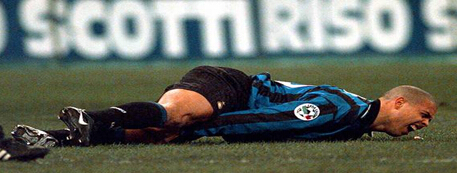 足坛唯一一个能将过掉门将做成集锦的男人！——罗纳尔多