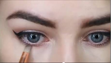 有闭口痘痘化的妆,脸上有粉刺痘痘怎么化底妆