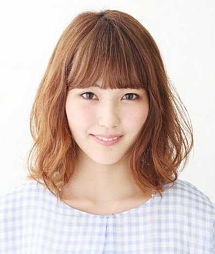 30岁的女人扎什么头发简单又好看,30岁女人扎什么头发简单又好看