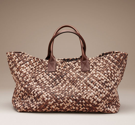 lv跟bv哪个牌子好,bv是lv旗下品牌吗