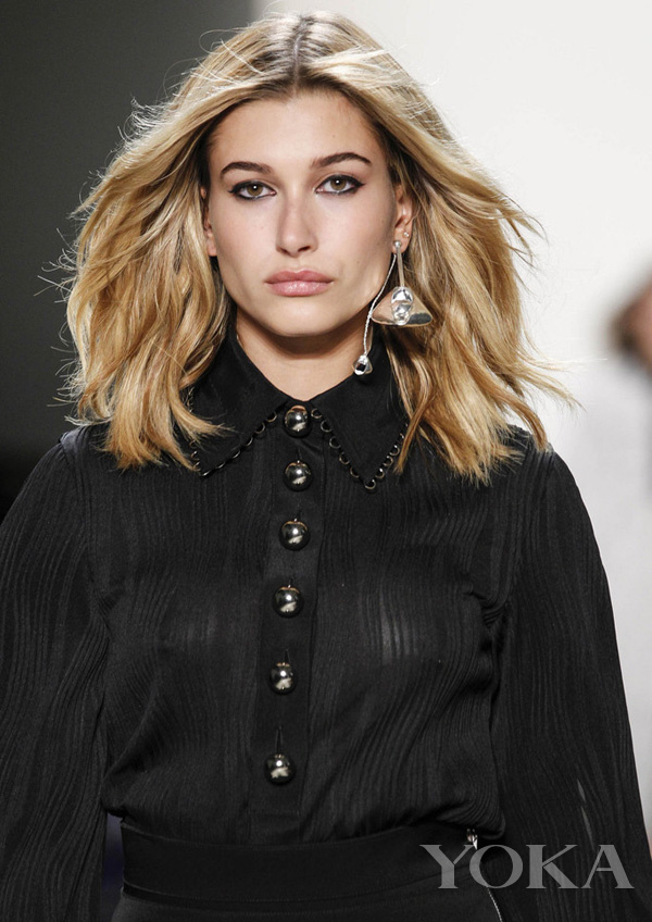 时装周华丽造型,时装周妆容视频