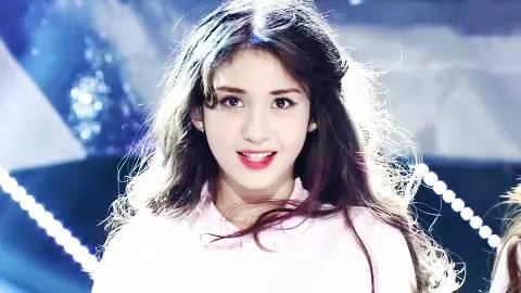 40岁眼周适合用什么样的眼霜,眼周发黑适合用什么眼霜