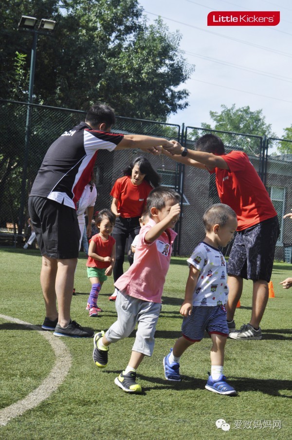 快乐足球亲子运动,亲子足球运动嘉年华