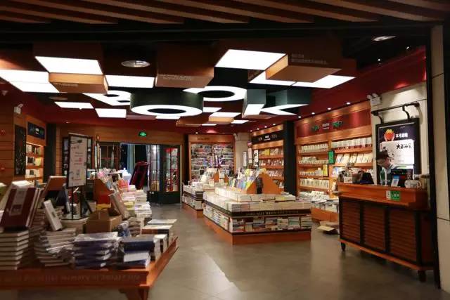 那些8月新开业的走心书店，时光流离，唯有读书静