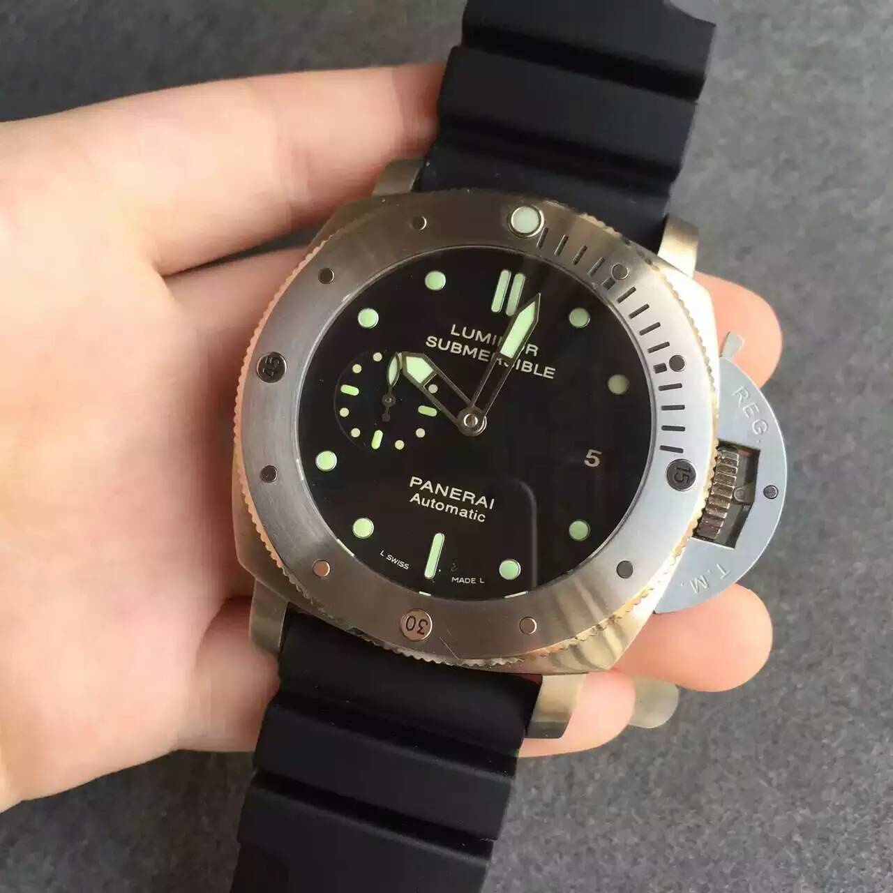 瑞士腕表入门必买,腕表买机械还是买石英