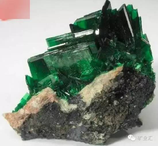 哪些矿物对人有伤害,六种有毒的矿物