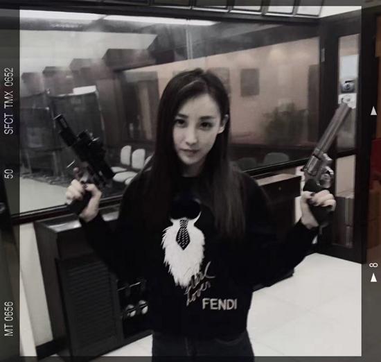 谁说女子不如男辩论比赛,谁说女子不如男辩论赛相关视频