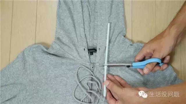 衣服绳子抽出来了怎么穿回去,衣服的松紧绳怎么穿进去的