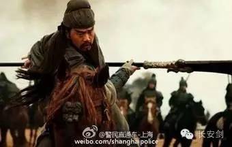 南苏丹维和故事：拯救“总指挥”“鸡毛信”营地捣乱的狒狒