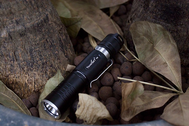 tank007玉石手电怎么样,tank007紫光手电怎么样