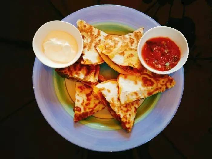 吃货福利|抢先曝光！三号线地铁沿线的美食够你吃一天！