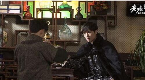 张艺兴老九门穿的衣服,张艺兴扮演的二爷是怎样的人