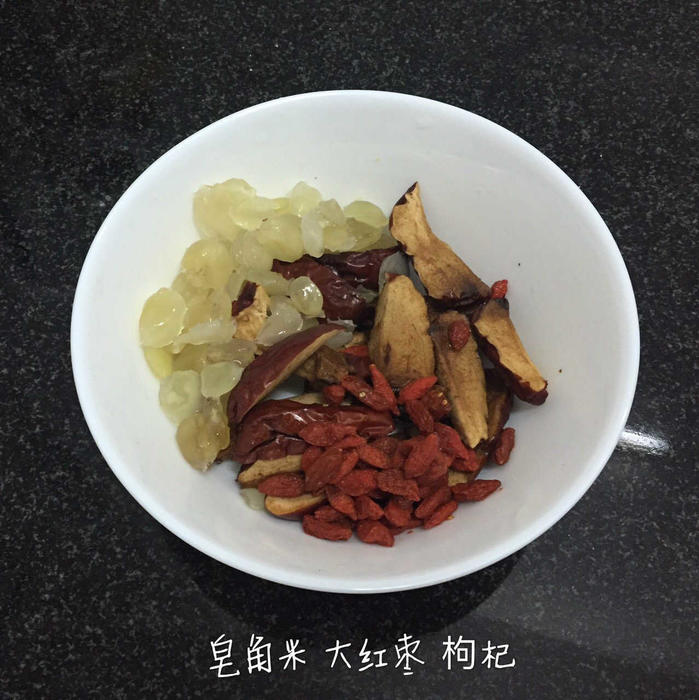 雪燕桃胶皂角米羹优惠,雪燕桃胶银耳羹多少钱一碗