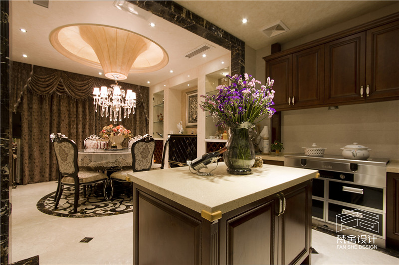 某企业投资400万元,某企业对一座建筑物进行改造