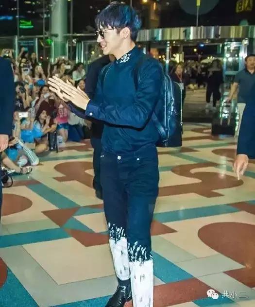 时髦双肩包大容量单肩双肩两用,轻便可爱双肩包