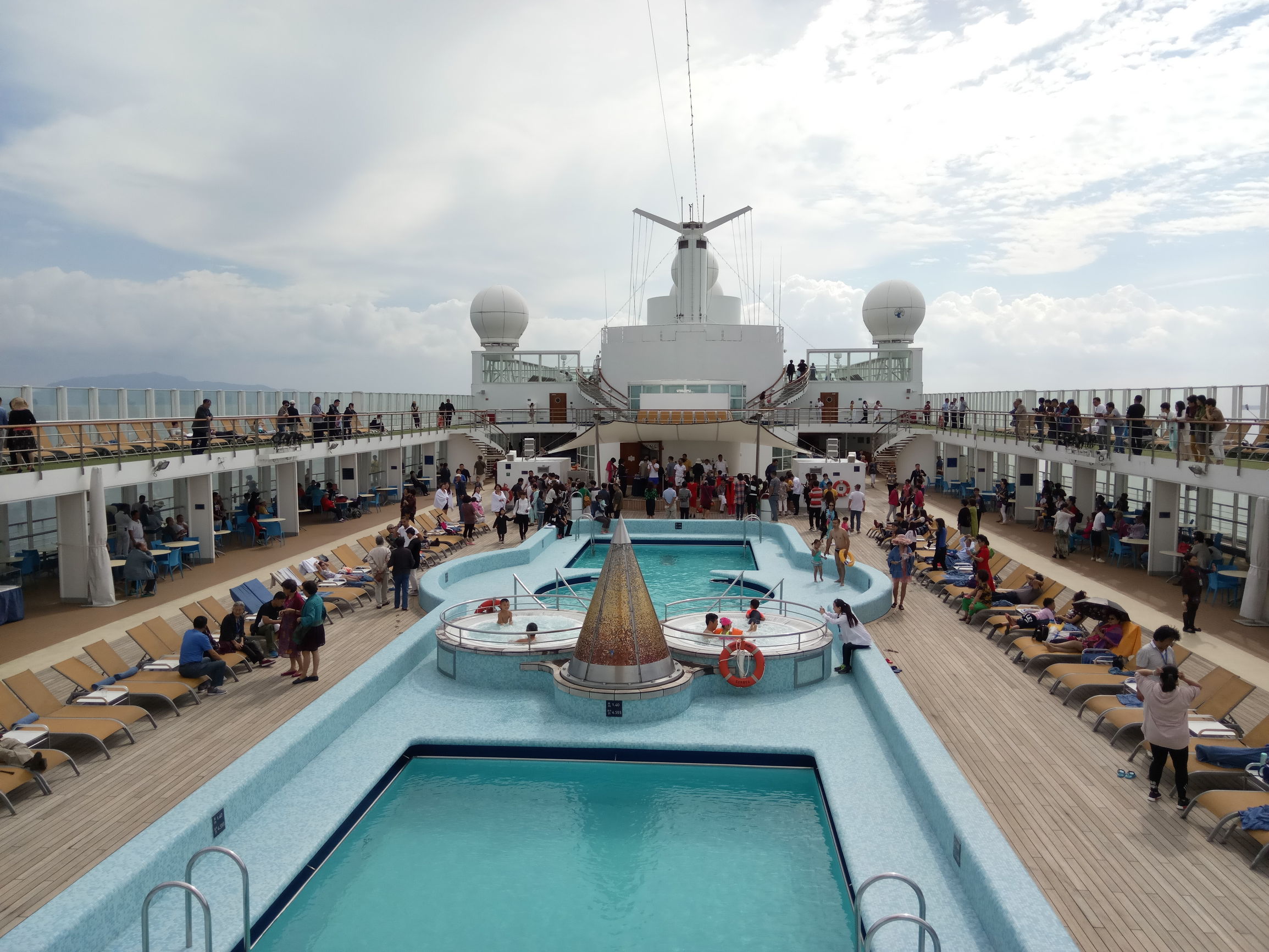 广州嘉华旅游,火爆至极