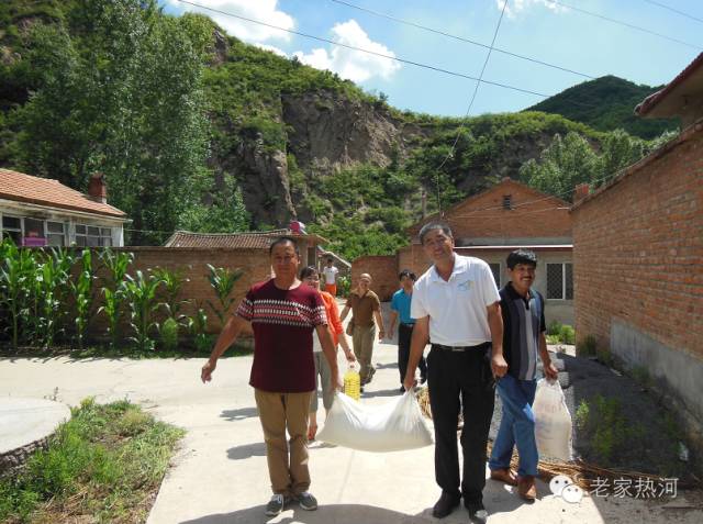 鞍匠黑沟门，美的不成样子