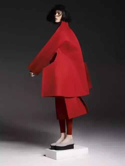 解构主义设计师川久保玲,川久保玲解构主义