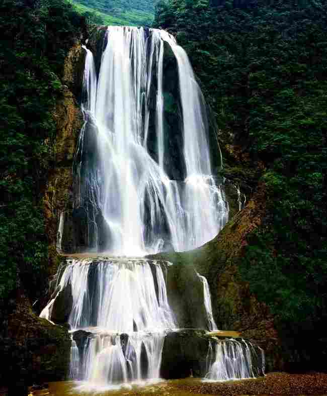 黄果树瀑布不同方位的景观,黄果树瀑布群中最好看的瀑布