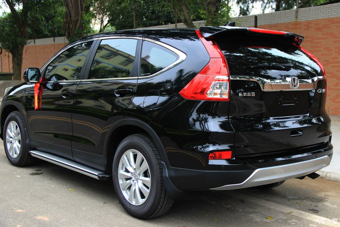 本田crv2016经典款详细配置图表,16年本田crv2.0两驱还值得买吗