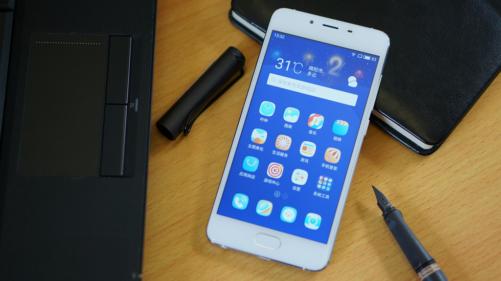 魅蓝手机u10,魅蓝u10白色