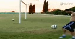 看看各路大神的逆天操作,各个球星技术动作gif