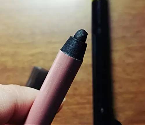 凯文老师推荐精华,学生党适合用的小众彩妆品牌