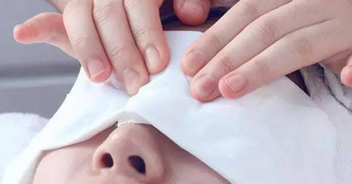 如何慢慢的让黑眼圈消失,4个简单方法轻松告别黑眼圈