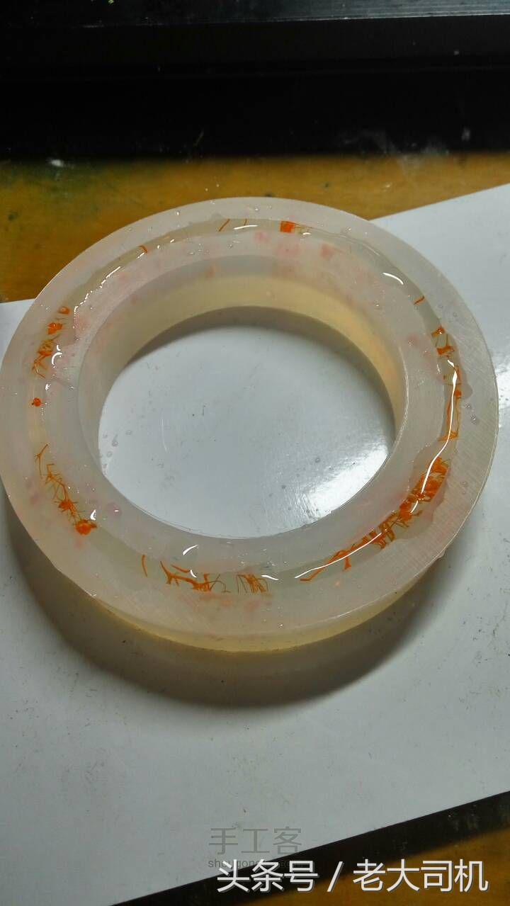 水晶滴胶和仿玉石粉怎么做手镯,毕业的时候给好朋友做滴胶手镯