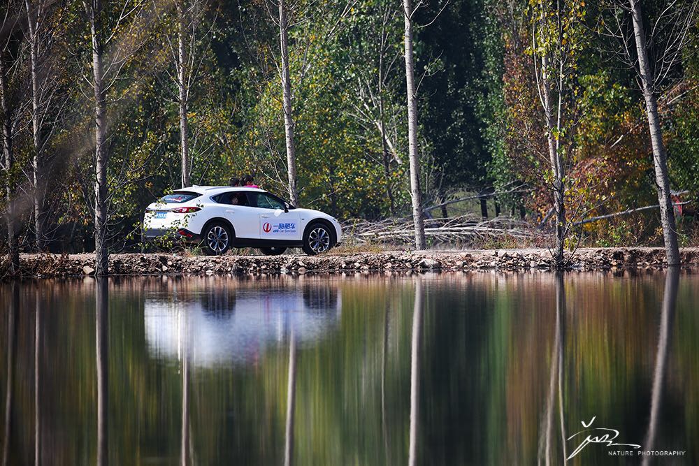 外观时尚经济油耗质量可靠suv,马自达2021款2.0cx4蓝天探索版