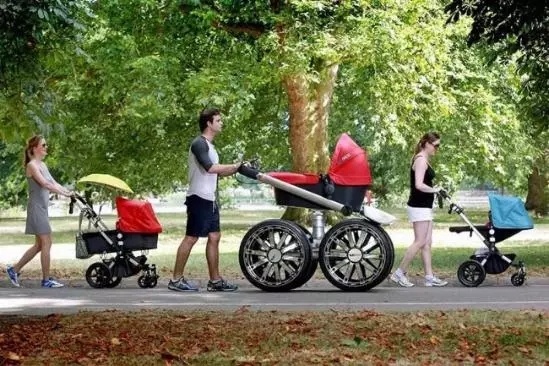 极客爸爸给婴儿车装上了125CC的摩托车发动机 边参赛奥运边“遛”小孩？｜905出行设计师