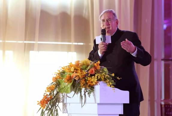 克林顿对布什的评价,克林顿在美国评价如何