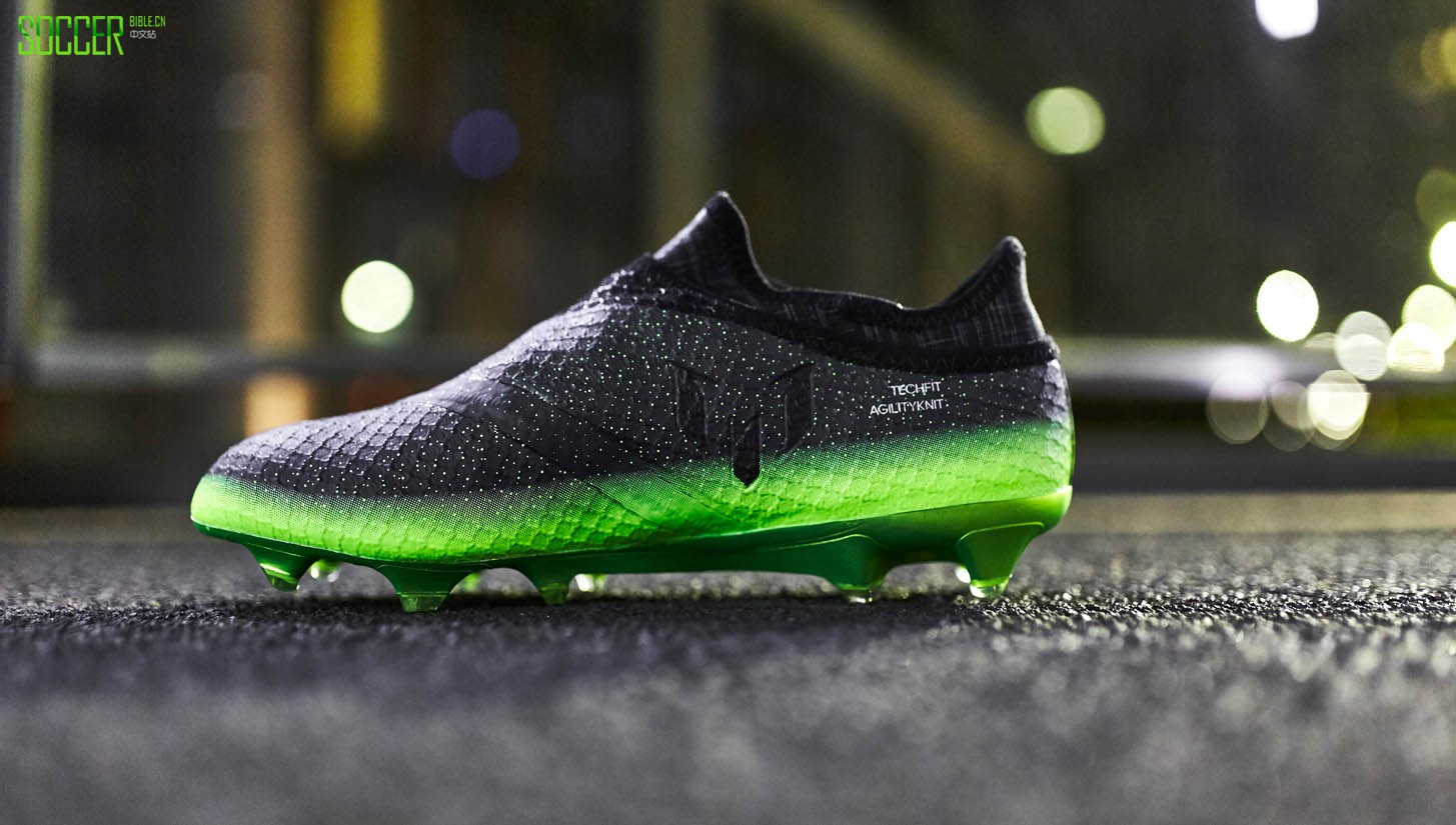 近距离欣赏神之战靴Messi16+PureAgility星尘配色