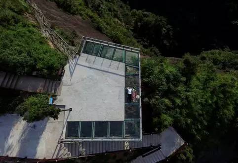 莫兰蒂台风席卷鼓浪屿视频,台风导致旅游取消如何处理