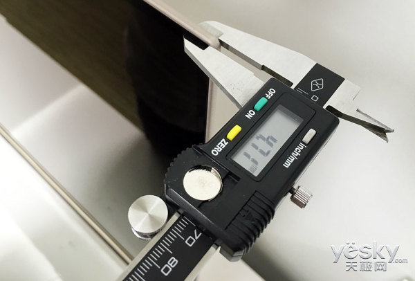 创维最新的超薄oled,创维电视机研发