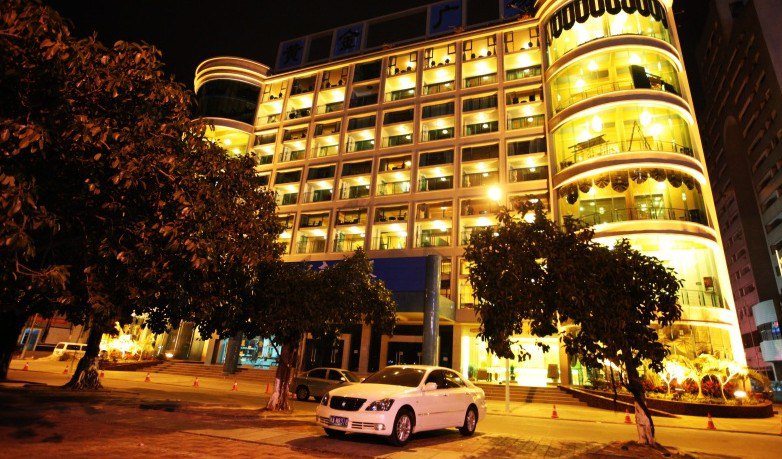 寻找三亚最佳的绝妙酒店，乐山乐水，纵享甜蜜