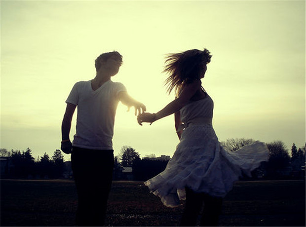 都说七年之痒是一道过不去的坎,熬过了七年之痒却没走过十年之坎