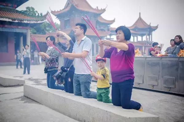 恭迎观音菩萨出家日,九月十九观音菩萨出家日禁忌