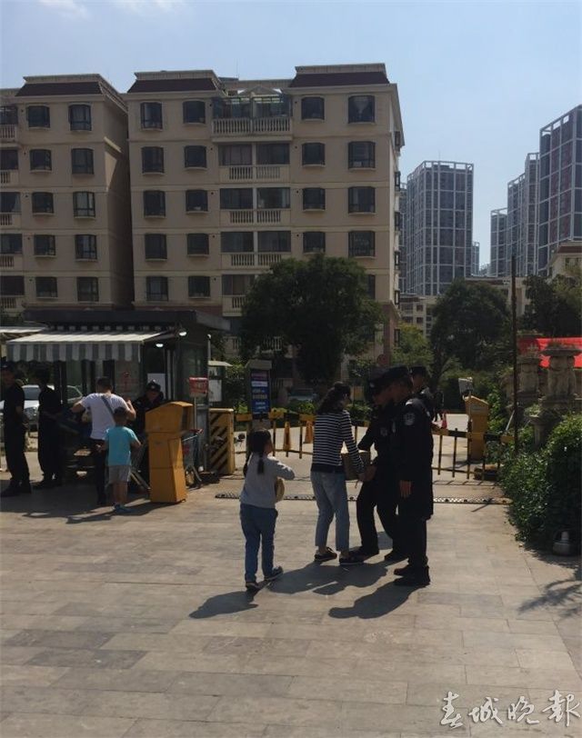 两家物业进驻小区纠纷,一小区新物业强行入住引发冲突